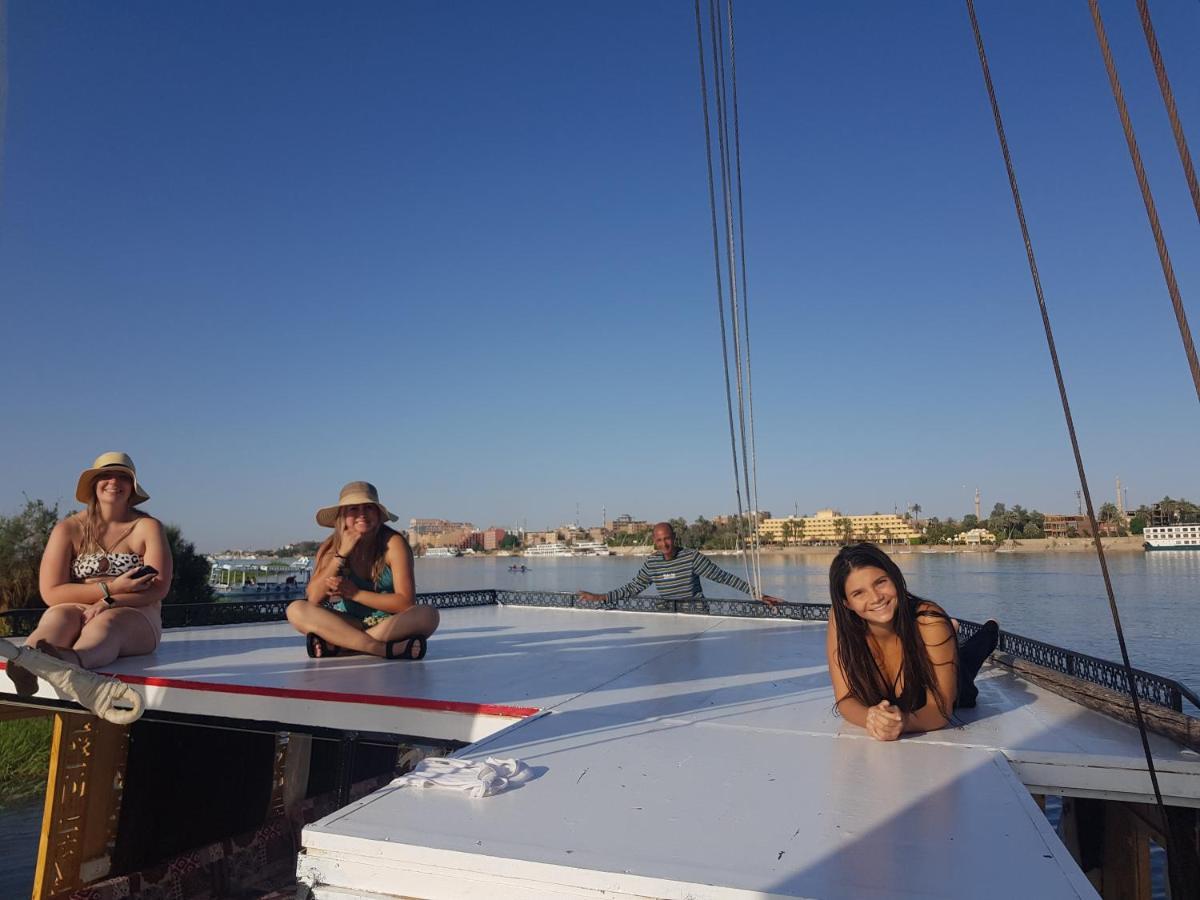 Nile Sunrise Felucca Boat Private Rental Luxor Exterior photo