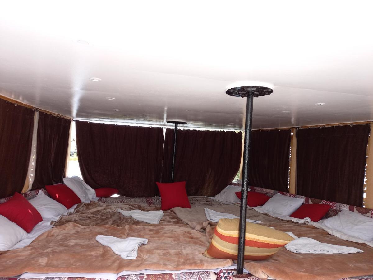 Nile Sunrise Felucca Boat Private Rental Luxor Exterior photo