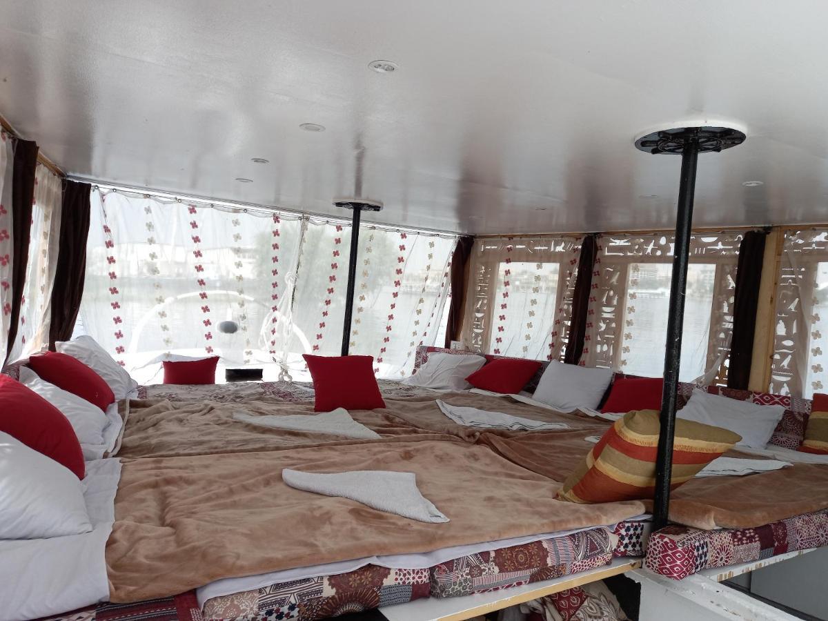 Nile Sunrise Felucca Boat Private Rental Luxor Exterior photo