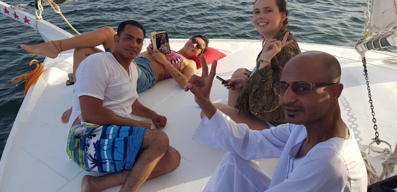 Nile Sunrise Felucca Boat Private Rental Luxor Exterior photo