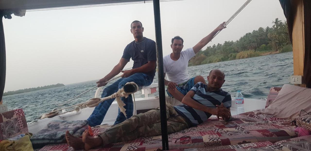 Nile Sunrise Felucca Boat Private Rental Luxor Exterior photo