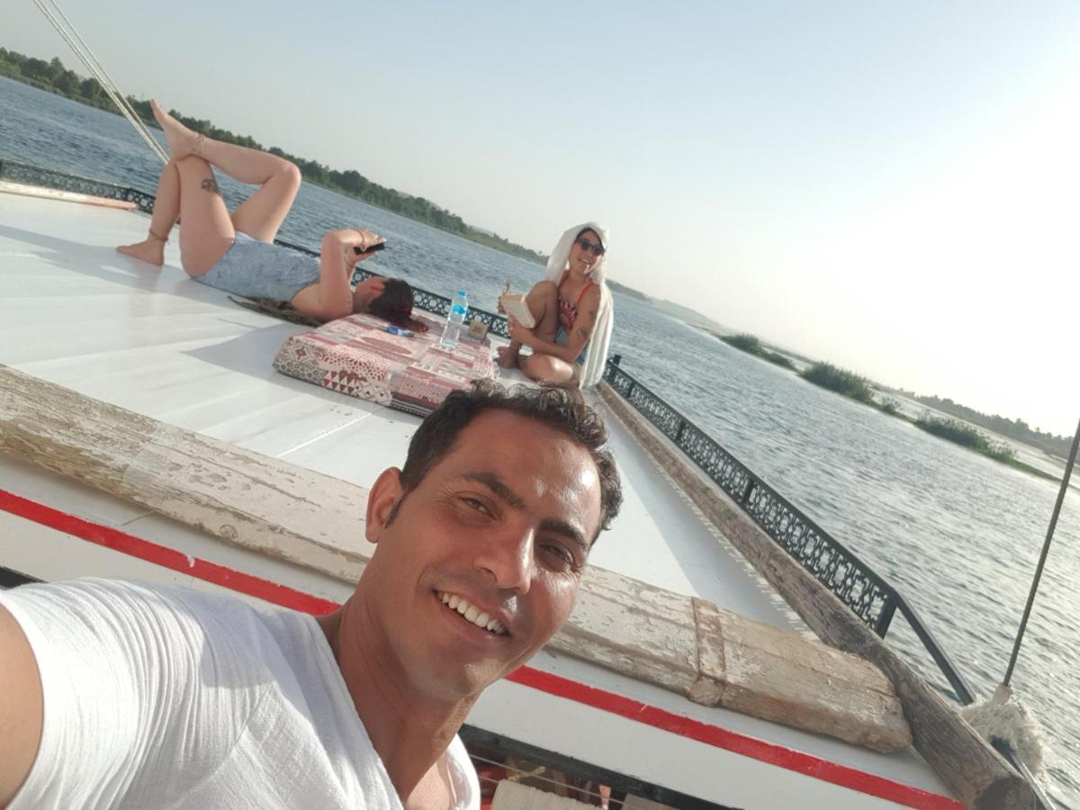 Nile Sunrise Felucca Boat Private Rental Luxor Exterior photo